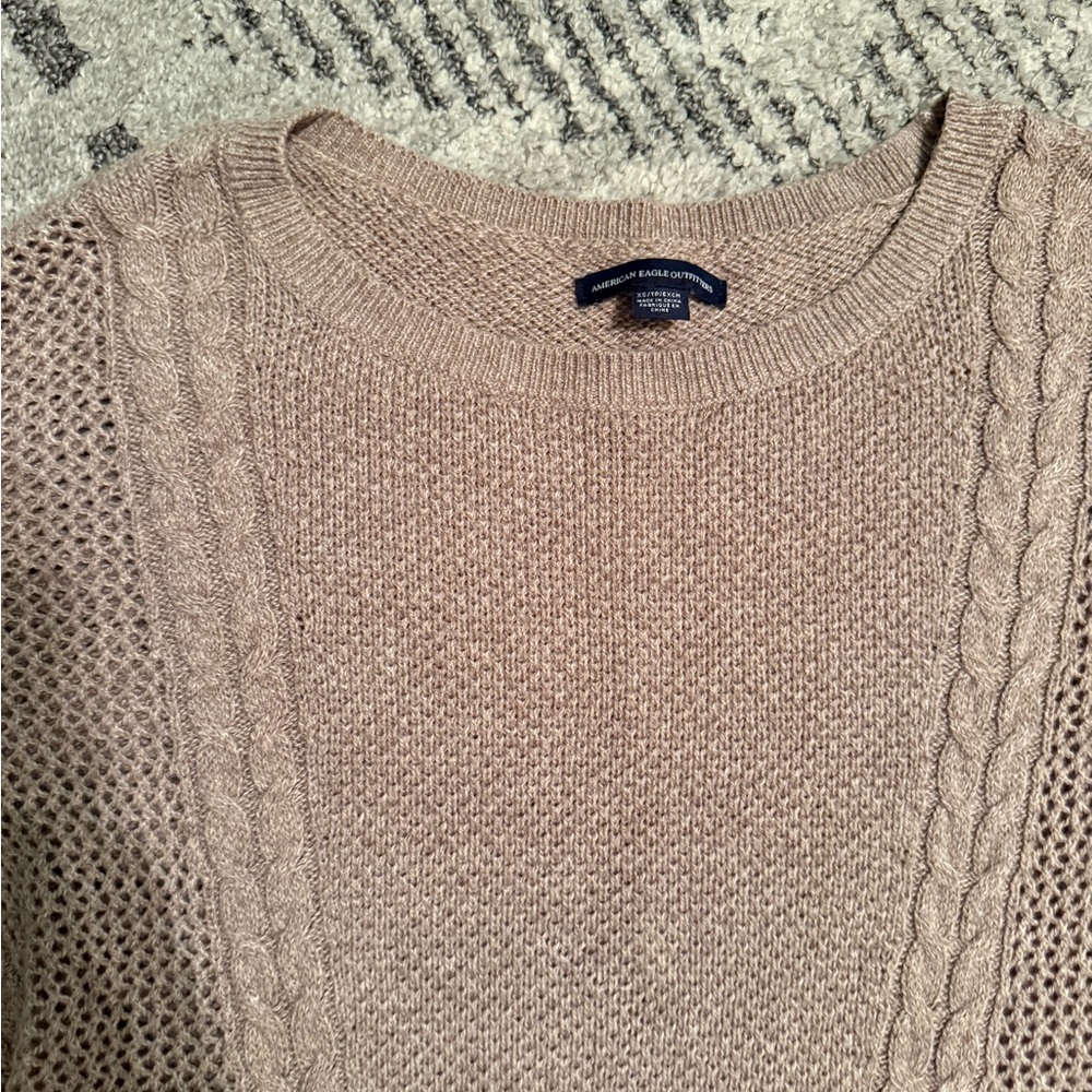 Tan sweater - Picture 4 of 5